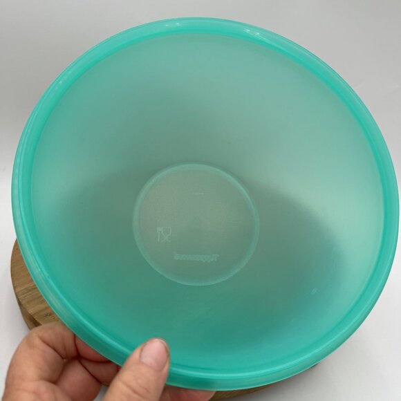 Vintage Tupperware Mixing Storage Bowl Wonderlier Bowl turquoise blue missing li - Picture 2 of 10